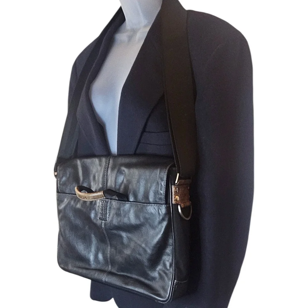 Boconi Black Leather Messenger Bag Briefcase Crossbody Laptop Satchel Work Bag